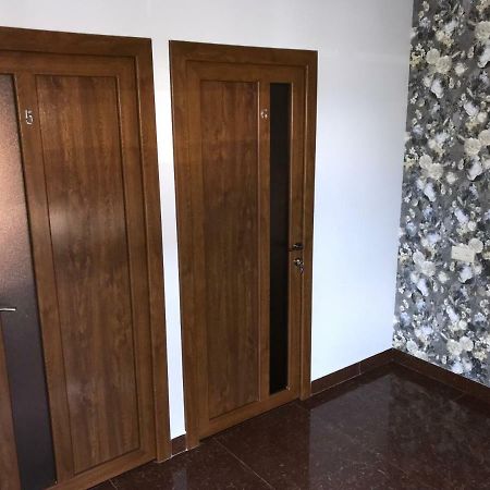 Liko Hostel エレバン エクステリア 写真