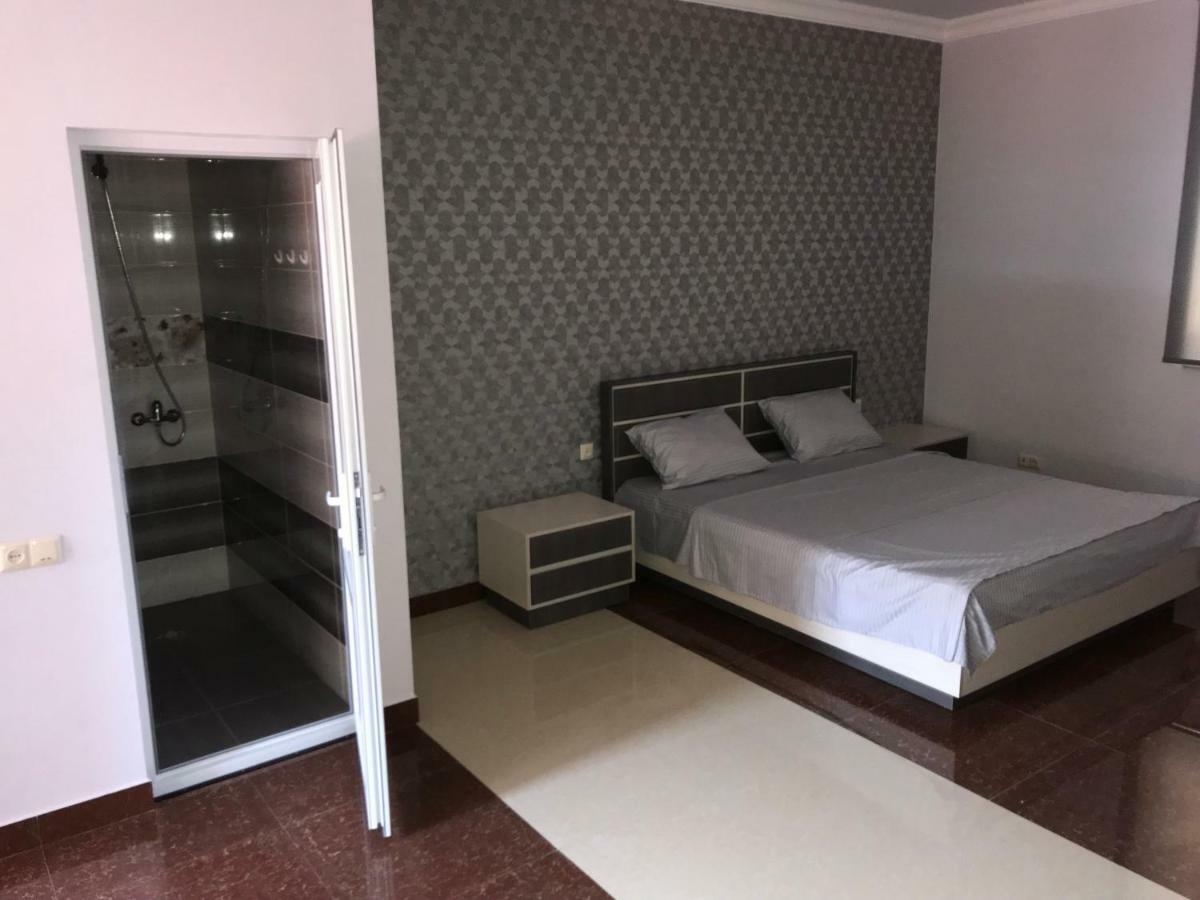 Liko Hostel エレバン エクステリア 写真