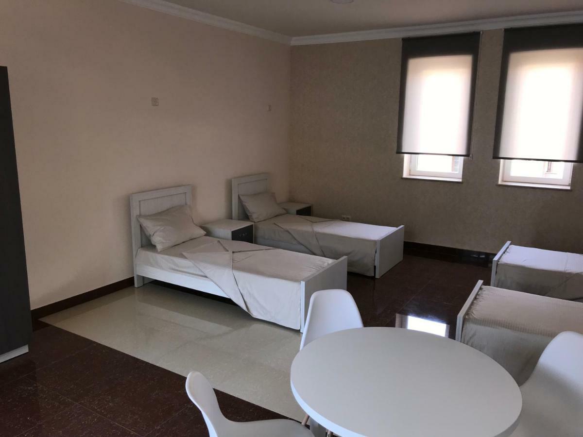 Liko Hostel エレバン エクステリア 写真