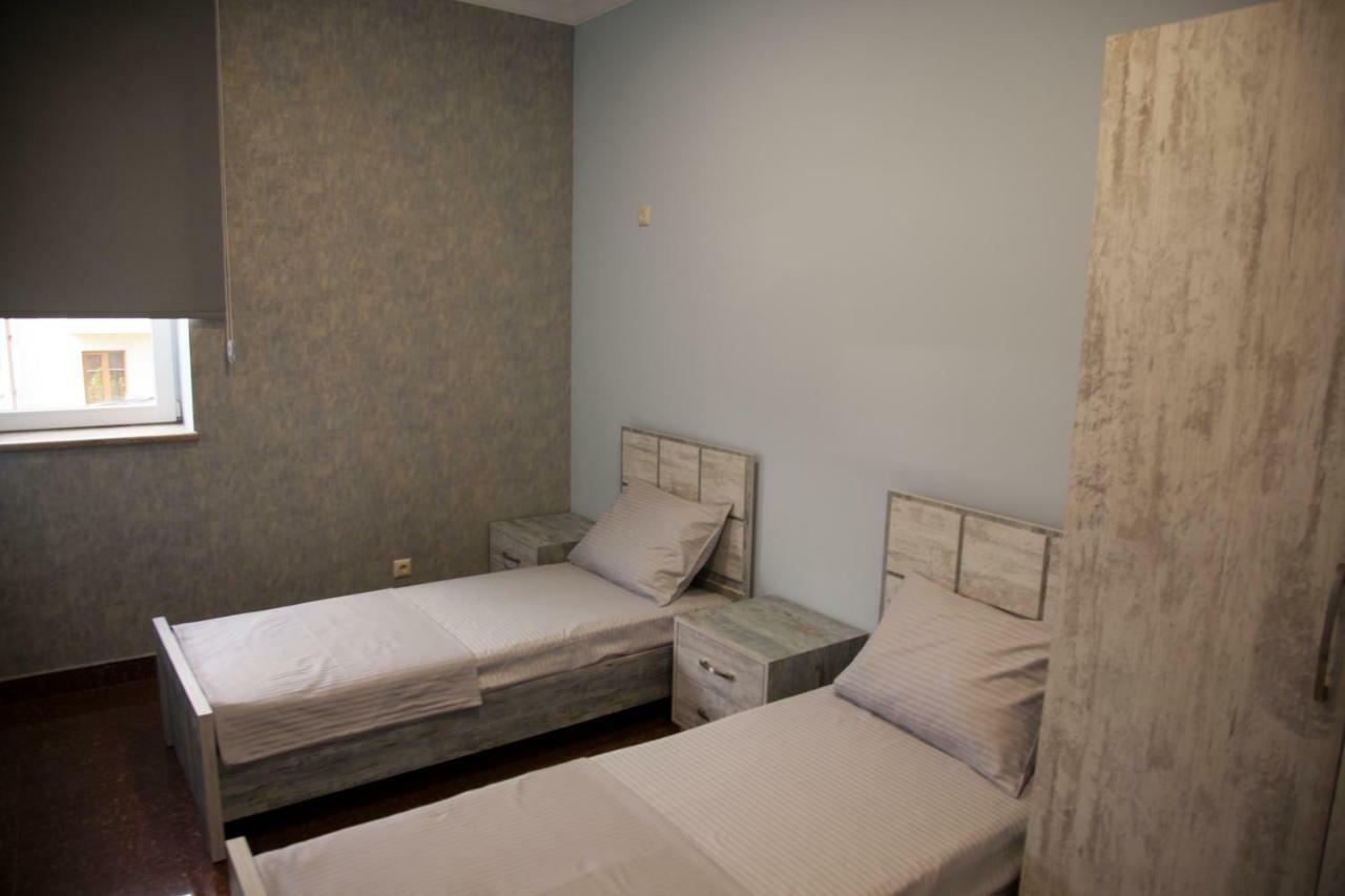 Liko Hostel エレバン エクステリア 写真