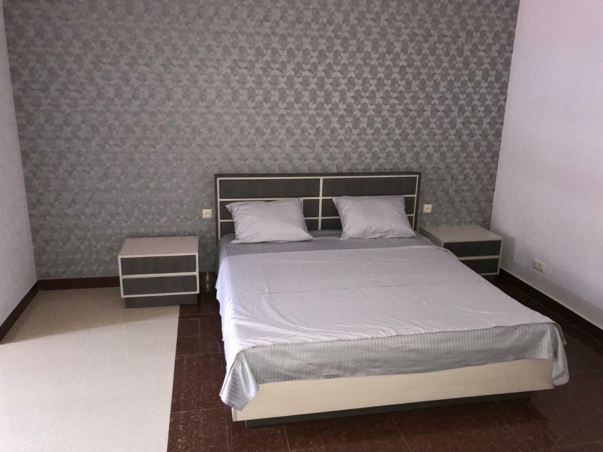 Liko Hostel エレバン エクステリア 写真