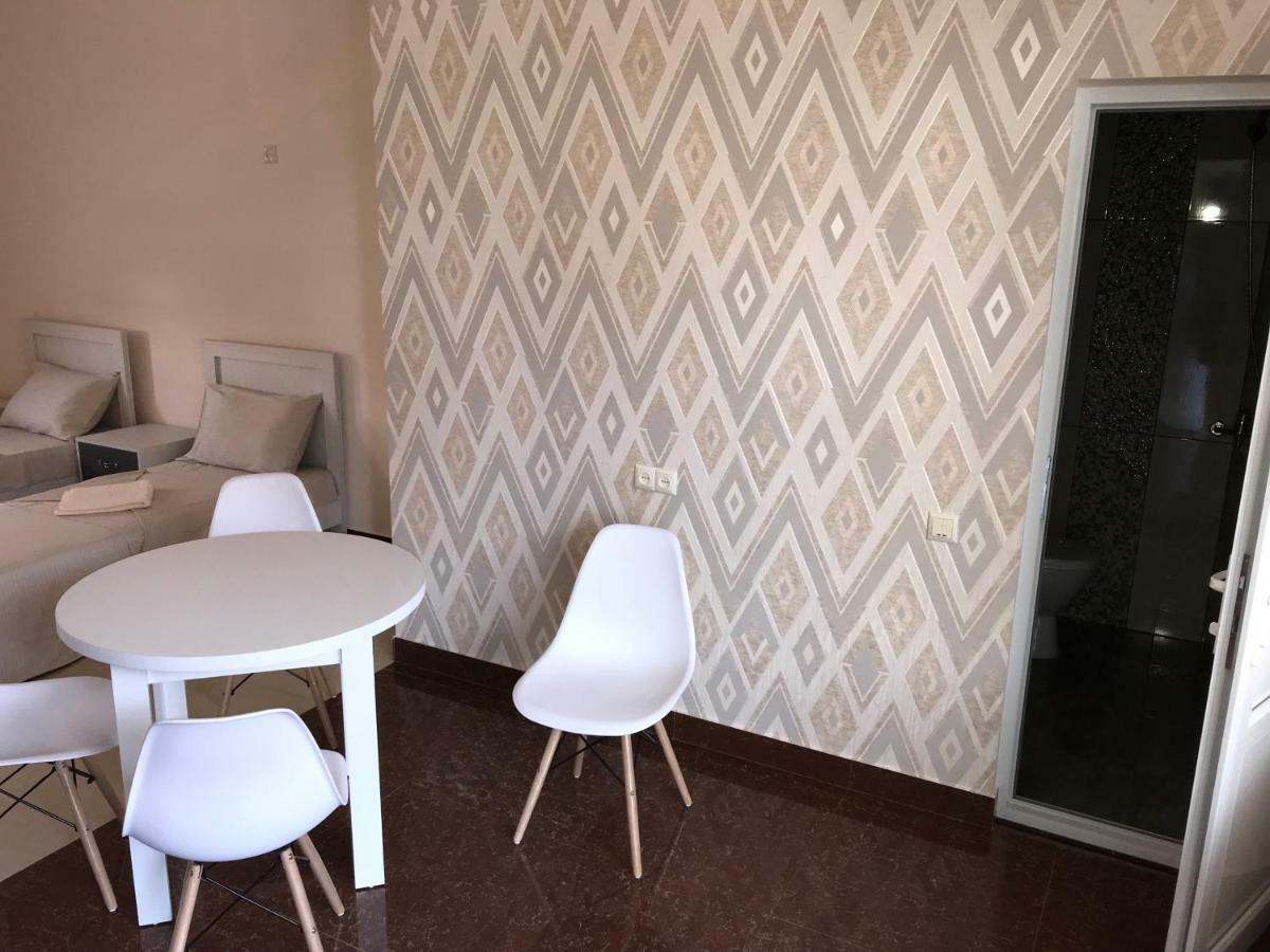 Liko Hostel エレバン エクステリア 写真