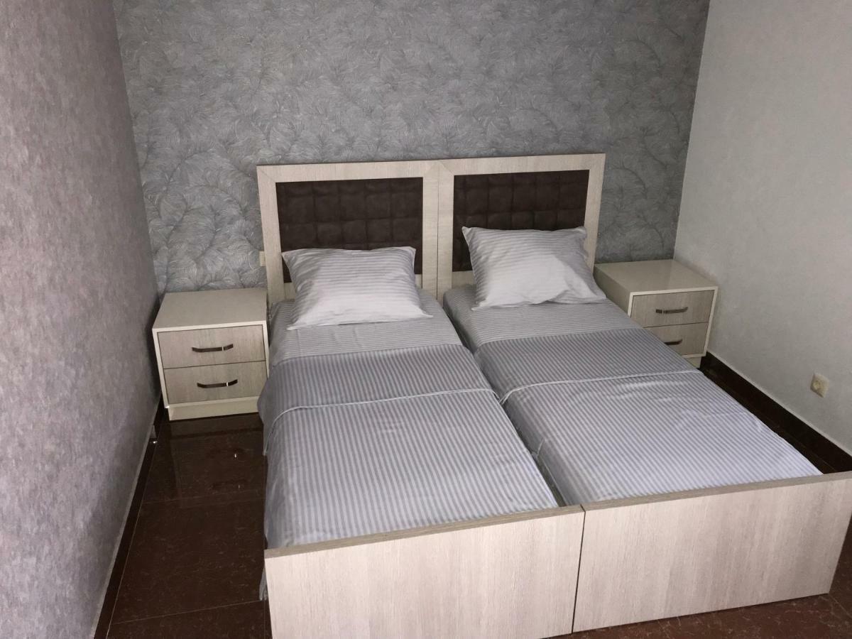 Liko Hostel エレバン エクステリア 写真